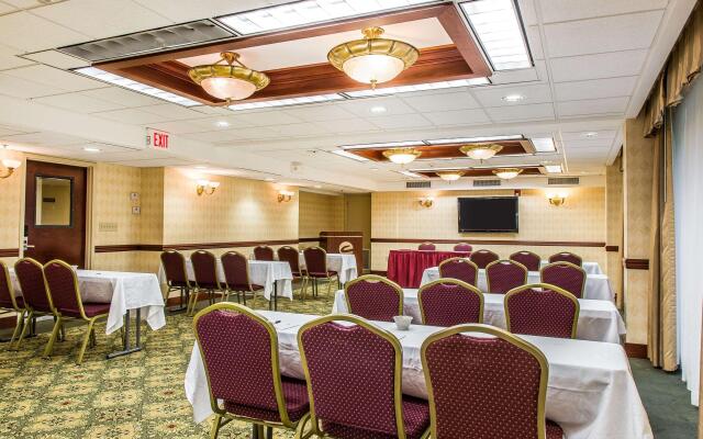 Hamden Hotel and Suites – Hamden New Haven
