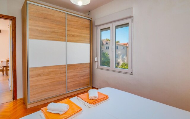 Nice Apartment in Supetarska Draga With Wifi and 1 Bedrooms