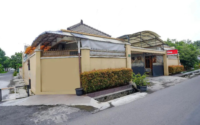 OYO 2737 D'KostNearKraton mangkunegaran