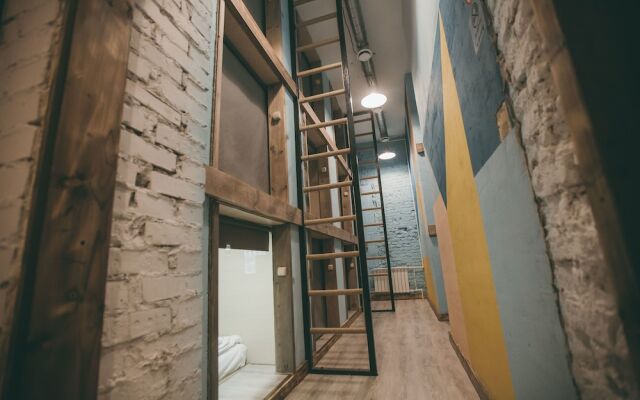 Капсульный отель G=0