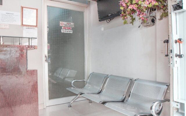 OYO 383 Env Residence