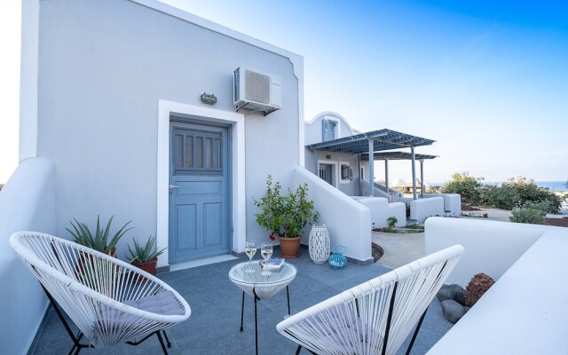 Paradise, Traditional Cycladic House