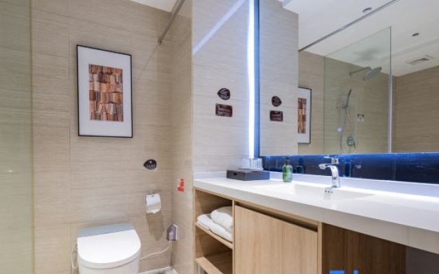 Longman International Hotel