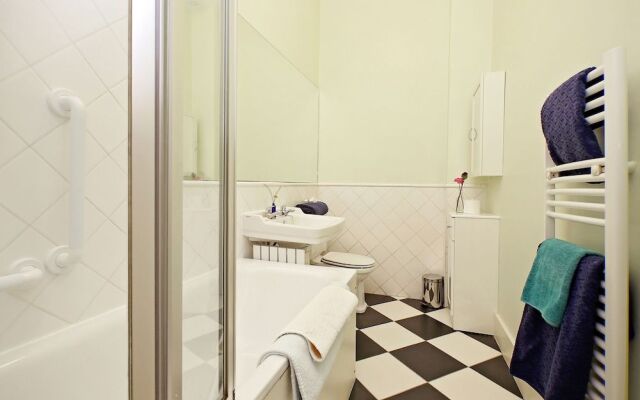 Classic Beautiful Apartment