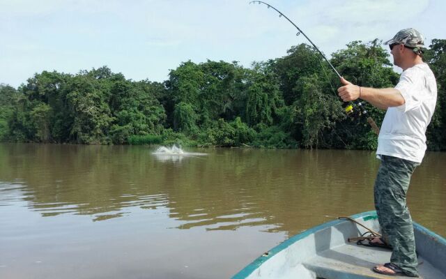 Montecristo River Eco Lodge