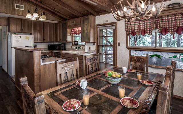 An Amazing View - Three Bedroom Cabin