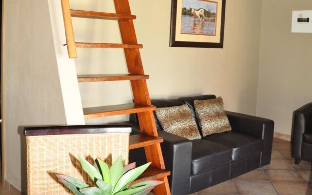 Ukutula Lodge & Game Reserve