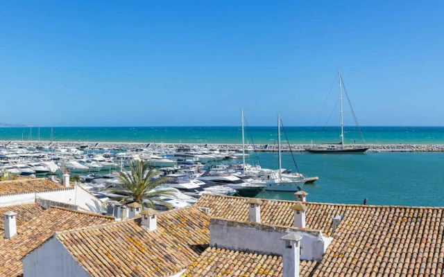 Stylish 5-Bdrs Duplex/Penthouse - Heart Of P.Banus