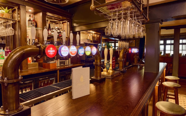 Salisbury Arms Hotel