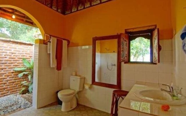 Shanti Loka Hotel