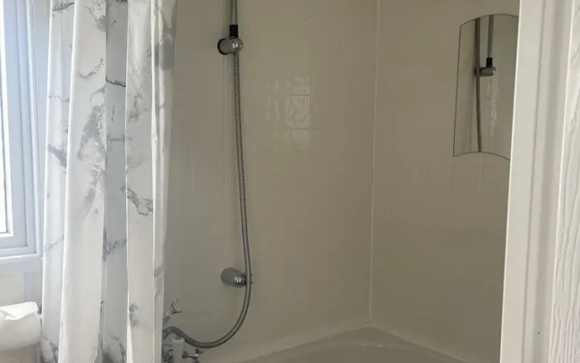 Immaculate 2-bed Lodge in Monreith