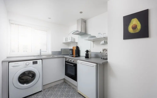Central Plymouth 2Bed Apartment-Sleeps 4
