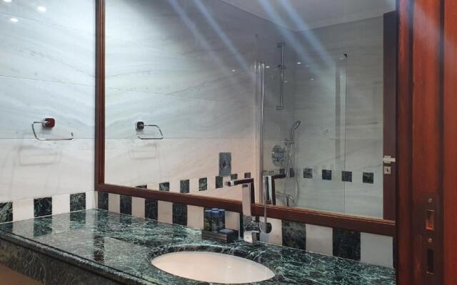 Phaedrus Living: Amorosa 13 Beachside Villa