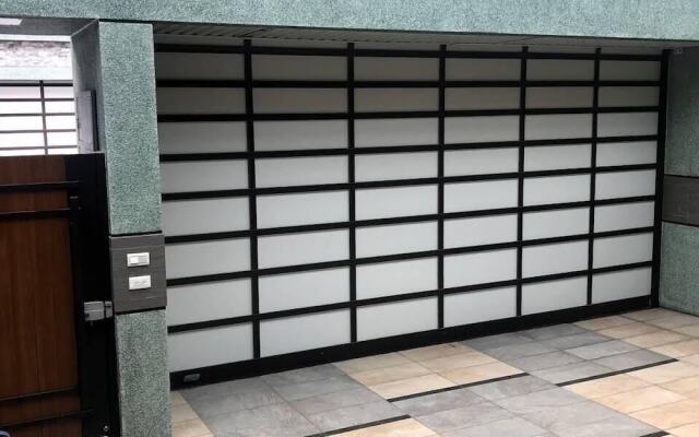 Professor's House 2198