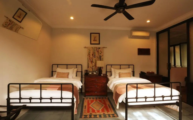 Brown Feather Hotel