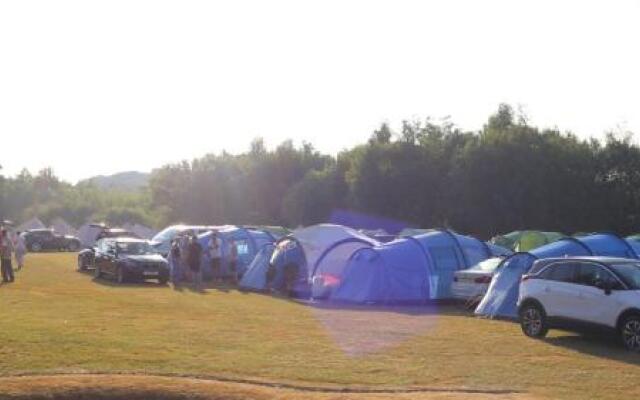 Silverstone Glamping and Pre-Pitched Camping with intentsGP