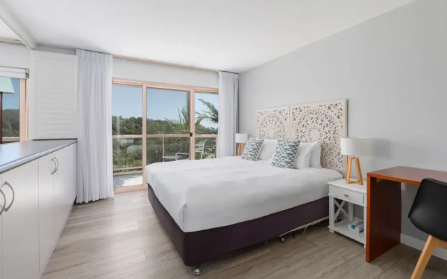 Pacific Bay Resort Suite