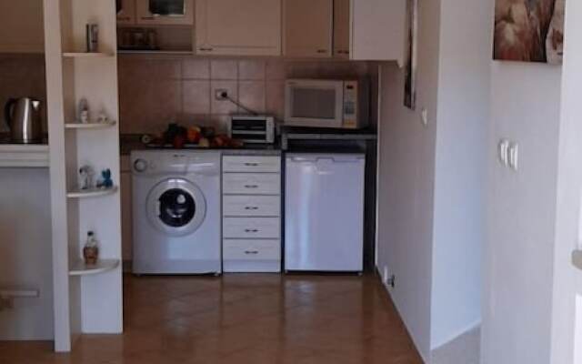 Ivano - 90m to the Beach - A1