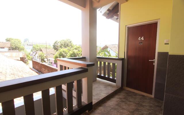 Oasis Studio Hotel Satu