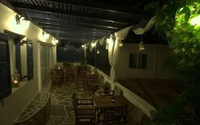 Aphrodite Hotel & Apartments