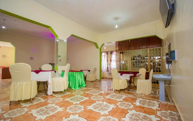 Intercounty Gardens Hotel