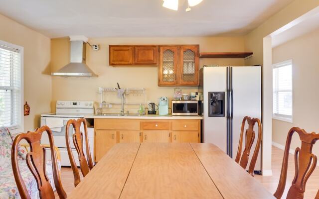 Sunny Florida Getaway w/ Patio, Near Disney World!