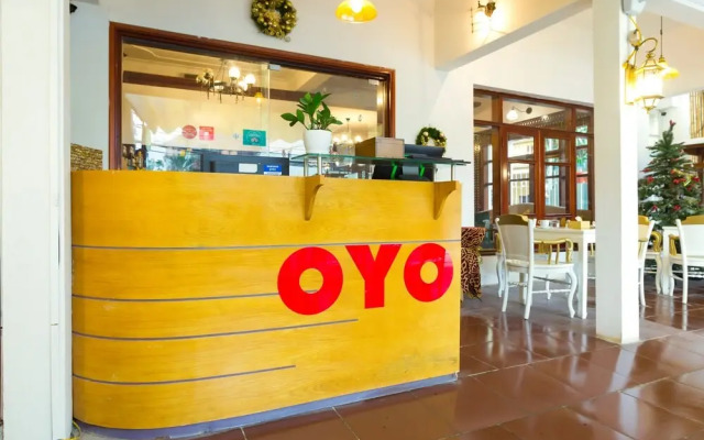Aisha Hotel And Apartment by OYO Rooms