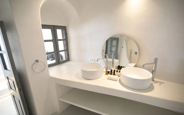 Cilon Suites Santorini