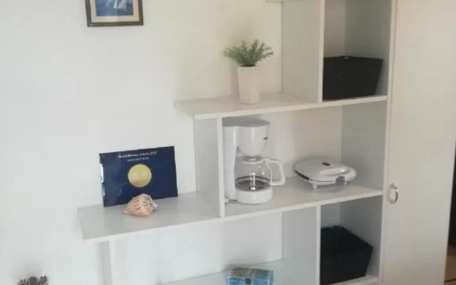 Apartment Kova - 10 m from sea: A1 Murter, Island Murter
