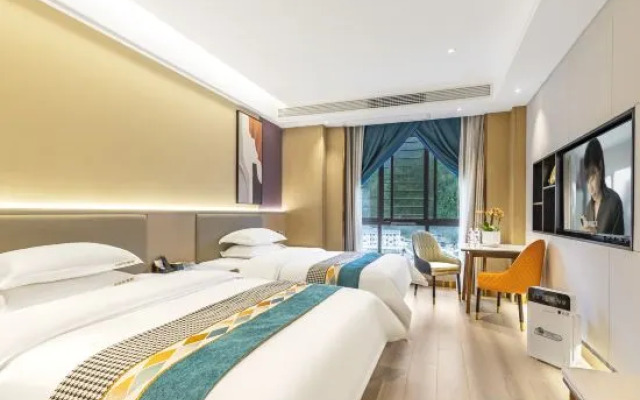 Tongren Sanduohua Hotel (High-speed Railway Station Station)