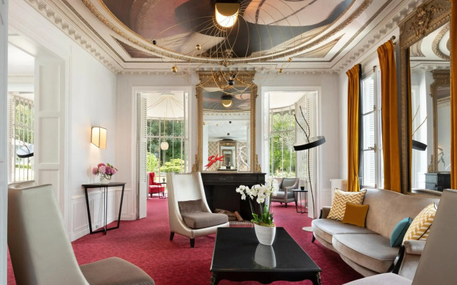 Chateau Belmont Tours by The Crest Collection (ex. Clarion Hotel Château Belmont Tours)