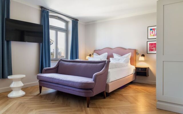 Mimosa Suites