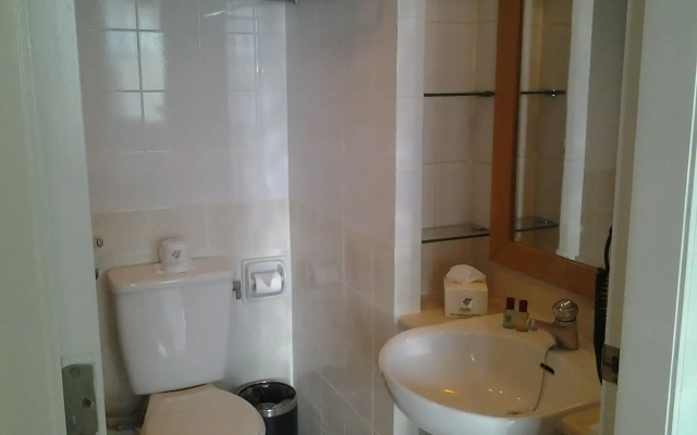 Batavia Hotel and Serviced Apartments