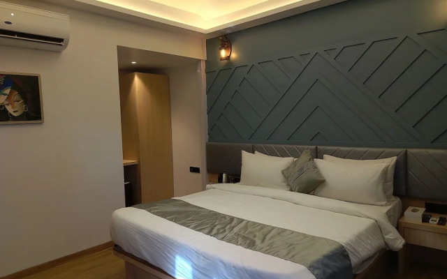 Paramount Riverfront Resort & Spa