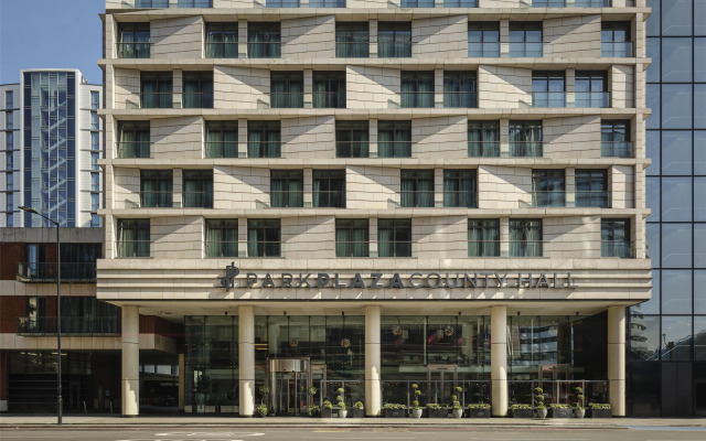 Park Plaza County Hall London