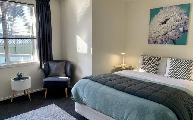 March Apartments