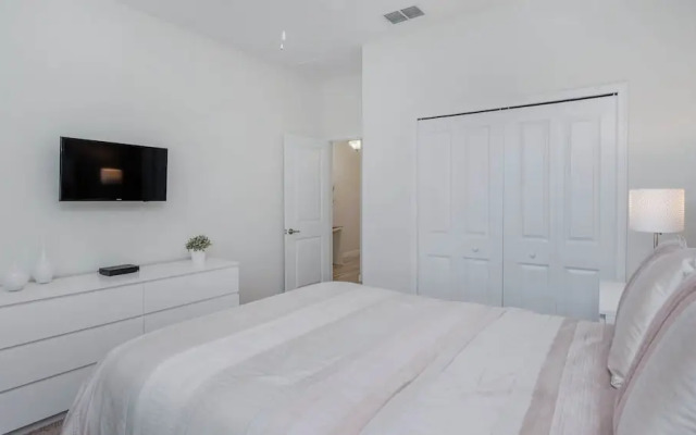 4741 Kings Castle Circle