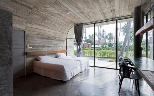 Co-Co Nut & Noom (Kho Pha-ngan)