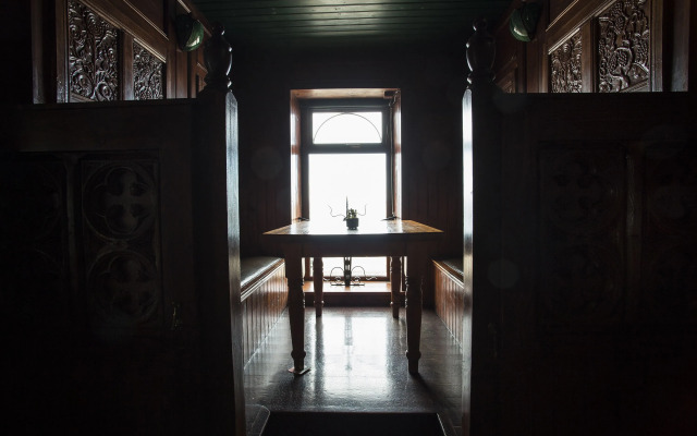 Maddens Bridge Bar, Restaurant & Guesthouse