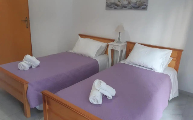 Renovated apartment in Adelianos Kampos