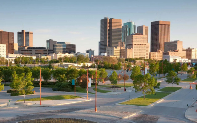 Best Western Plus Pembina Inn & Suites