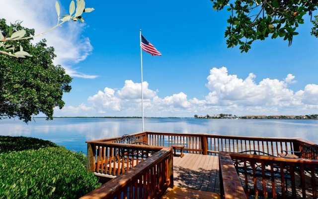 Runaway Bay Resort by BBG