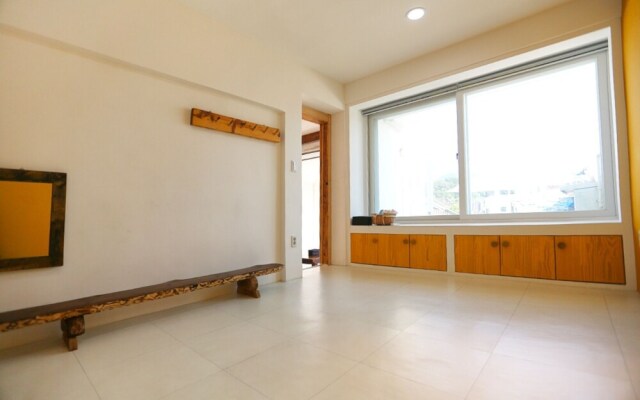 Jeonju Hanok Village Kkol Guesthouse