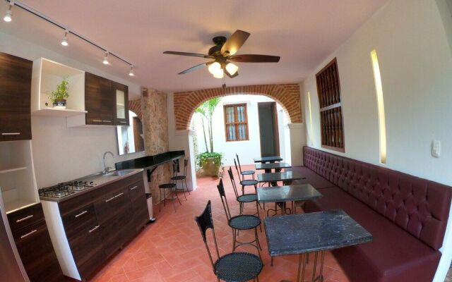 Columbus House Hotel