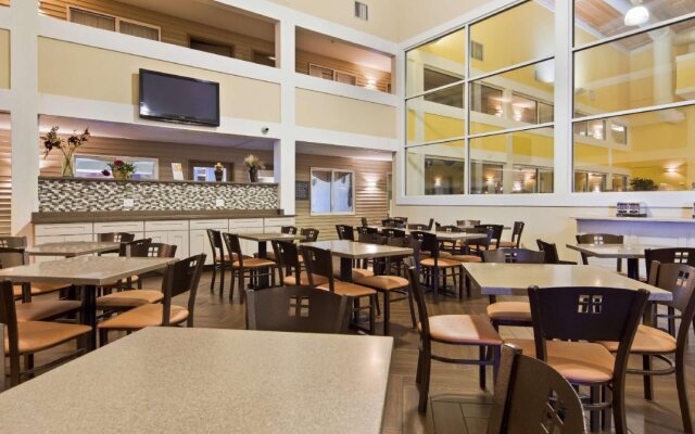 Best Western Lakewinds