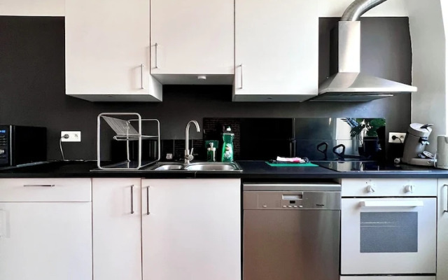 Spacious Family Apartment Midi