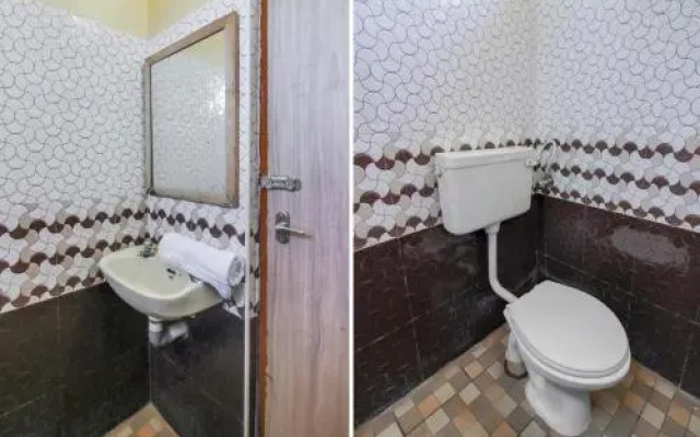 Shiva Shanthi Inn by OYO Rooms