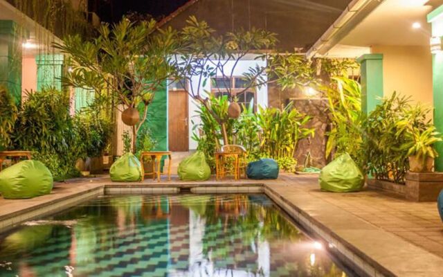 巴厘岛酷猴旅馆(Funky Monkey Bali)