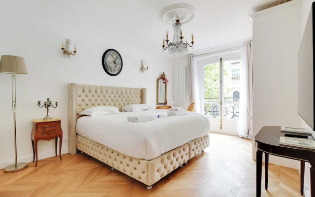 Luxurious Flat - 4bd/8p - Arc de Triomphe