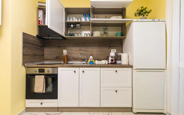 Bright Modern 2BD Apartment with Panoramic View